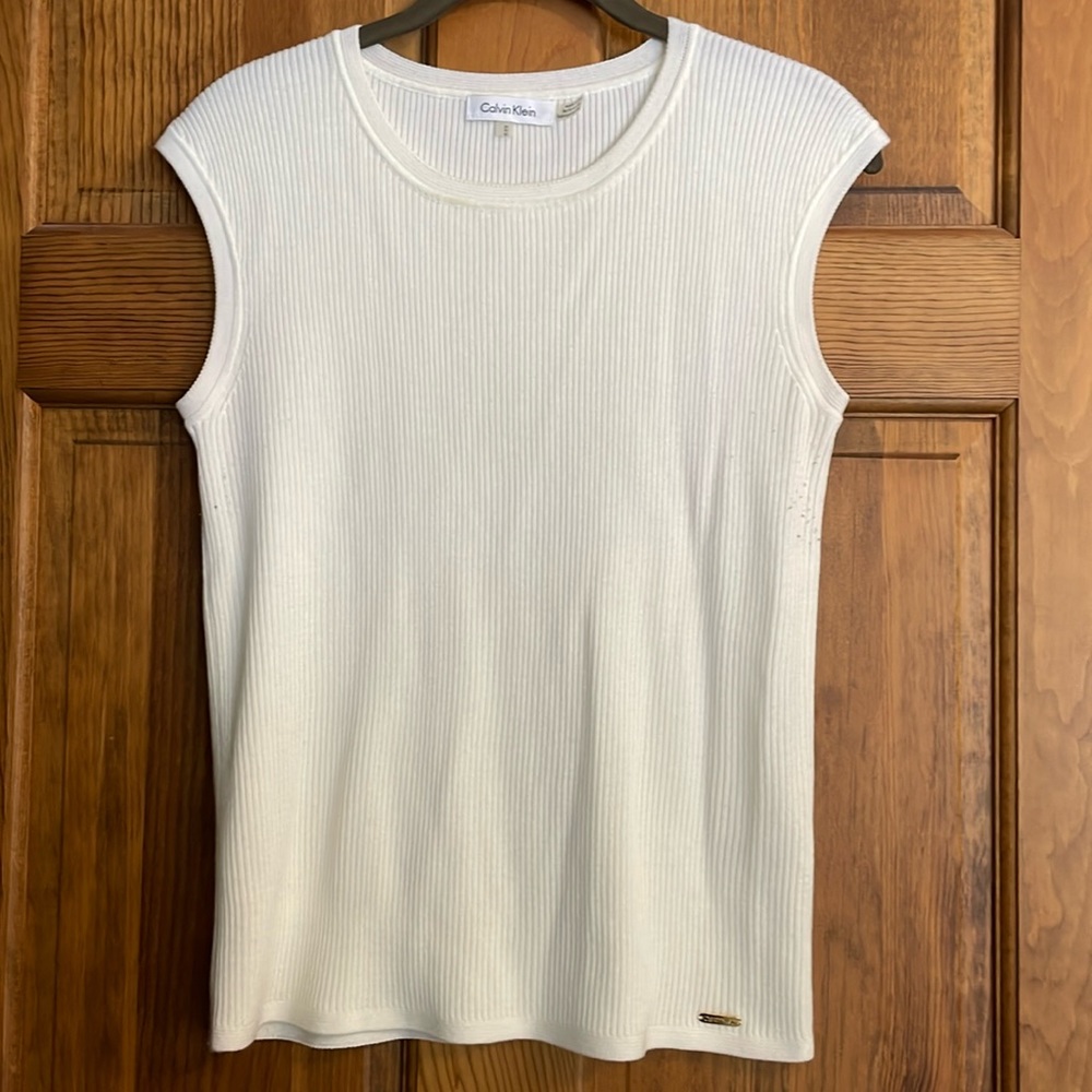 Calvin Klein - sleeveless white sweater